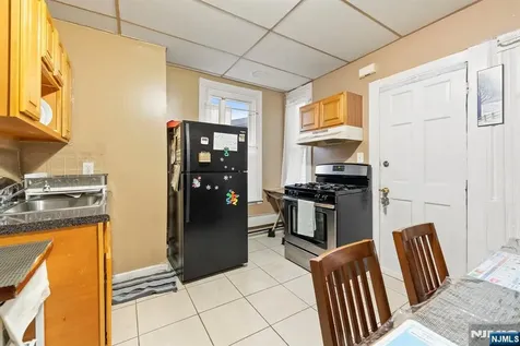 21 Olive Street Paterson NJ 07501