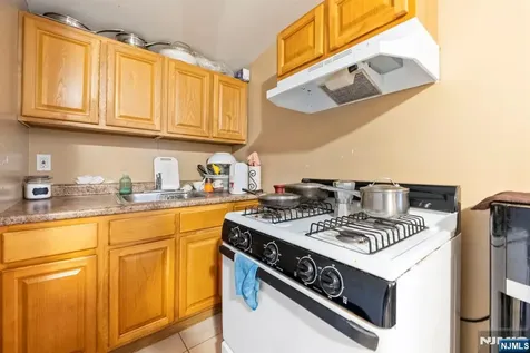 21 Olive Street Paterson NJ 07501