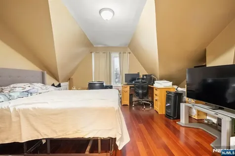 21 Olive Street Paterson NJ 07501