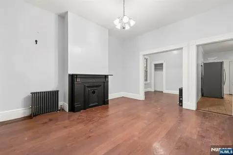 21 Olive Street Paterson NJ 07501