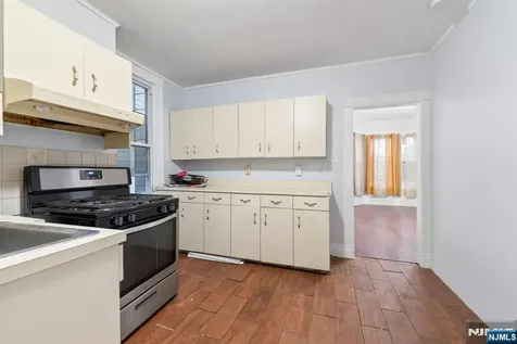21 Olive Street Paterson NJ 07501