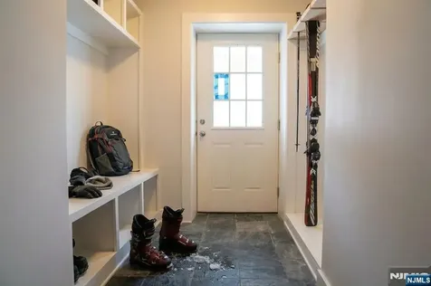 10 Alpine Trail Vernon NJ 07462