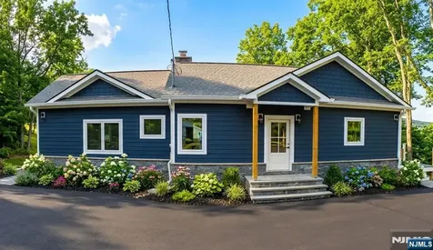 10 Alpine Trail Vernon NJ 07462