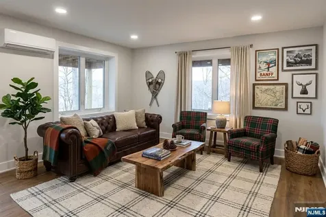 10 Alpine Trail Vernon NJ 07462
