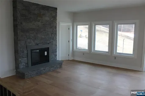 10 Alpine Trail Vernon NJ 07462