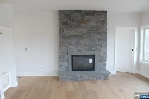 10 Alpine Trail Vernon NJ 07462
