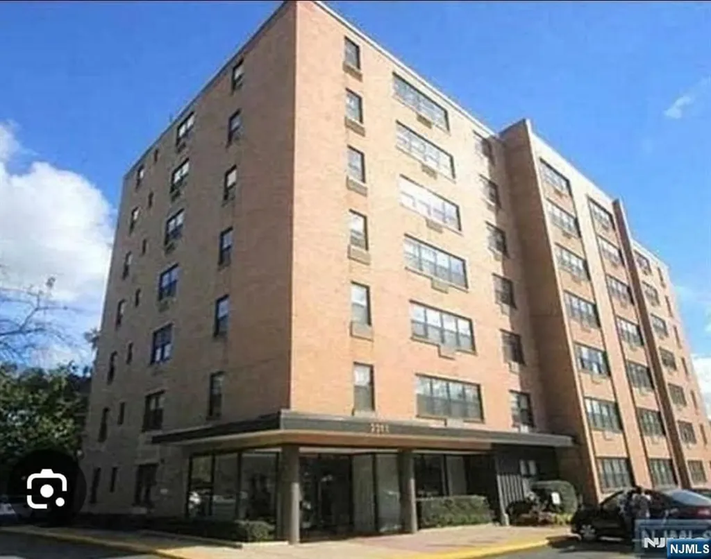 2352 Linwood Avenue Fort Lee NJ 07024