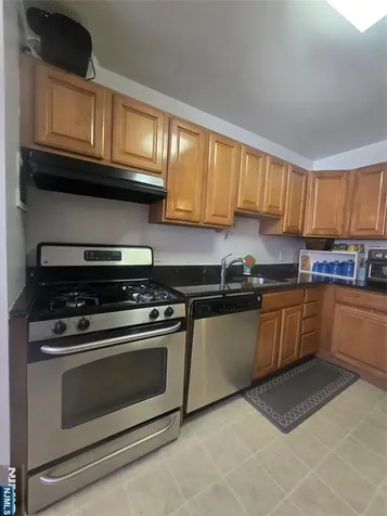 2352 Linwood Avenue Fort Lee NJ 07024