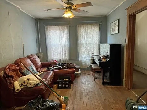 680 1/2 Chestnut Street Kearny NJ 07032