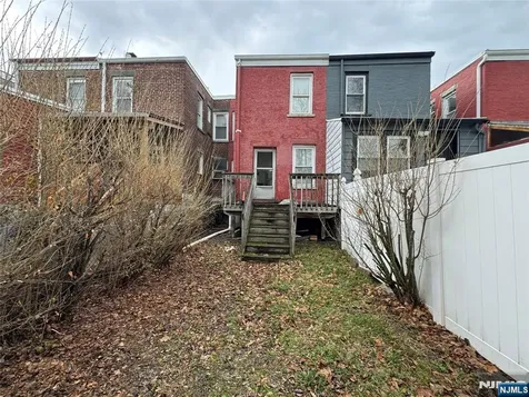 680 1/2 Chestnut Street Kearny NJ 07032