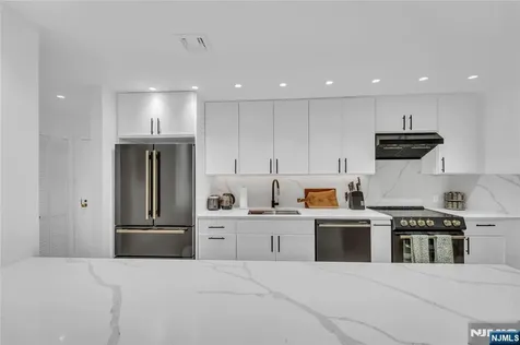 101 Shearwater Court Jersey City NJ 07305