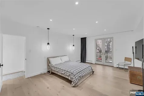 101 Shearwater Court Jersey City NJ 07305