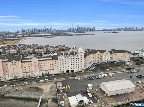 101 Shearwater Court Jersey City NJ 07305