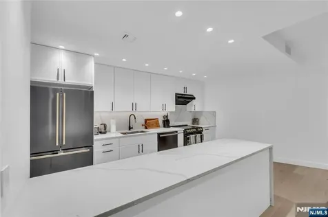 101 Shearwater Court Jersey City NJ 07305