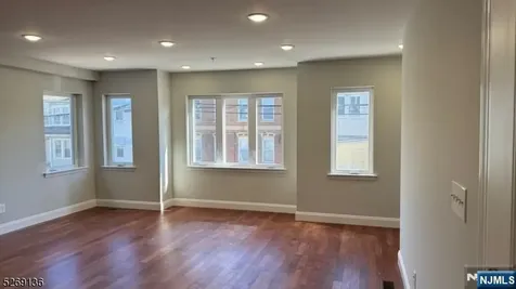 562 11th Street Newark NJ 07107