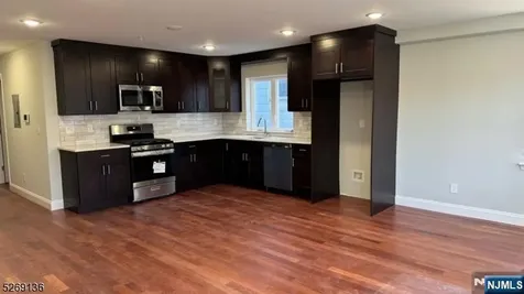 562 11th Street Newark NJ 07107