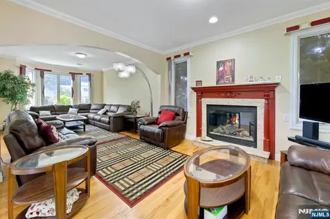 627 Concord Street New Milford NJ 07646