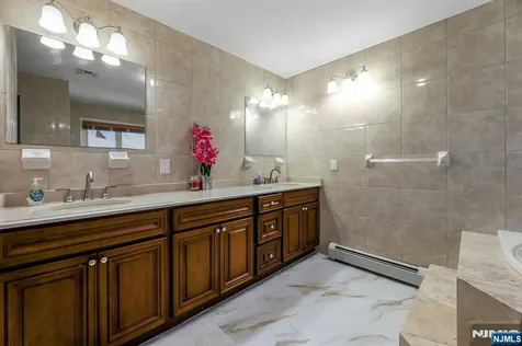 627 Concord Street New Milford NJ 07646