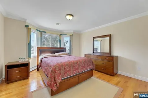 627 Concord Street New Milford NJ 07646