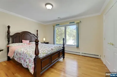 627 Concord Street New Milford NJ 07646