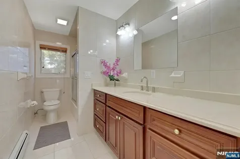 627 Concord Street New Milford NJ 07646