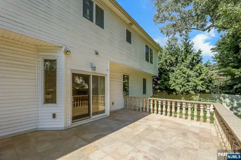627 Concord Street New Milford NJ 07646