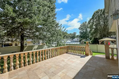 627 Concord Street New Milford NJ 07646