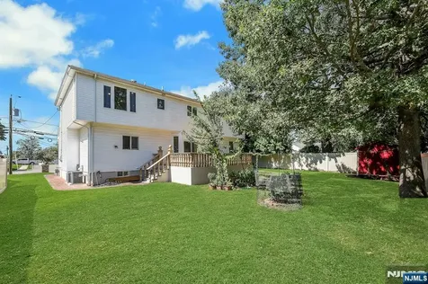 627 Concord Street New Milford NJ 07646