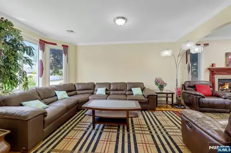 627 Concord Street New Milford NJ 07646