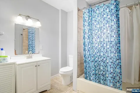264 Union Street Lodi NJ 07644