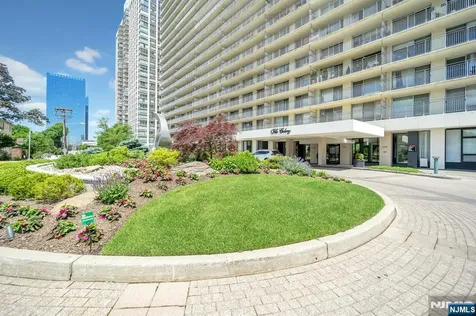 1530 Palisades Avenue Fort Lee NJ 07024