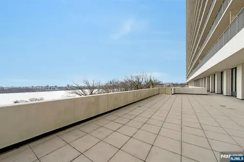1530 Palisades Avenue Fort Lee NJ 07024