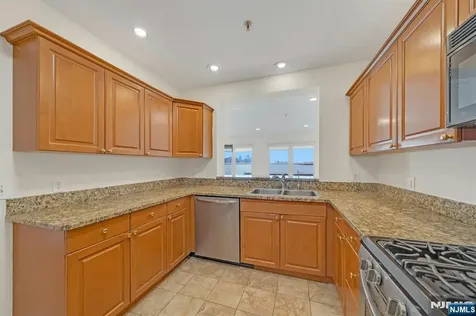 118 The Promenade Edgewater NJ 07020