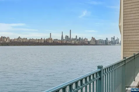 118 The Promenade Edgewater NJ 07020