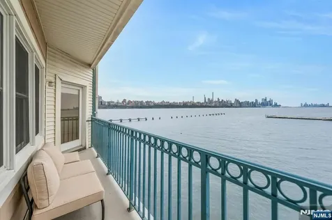 118 The Promenade Edgewater NJ 07020