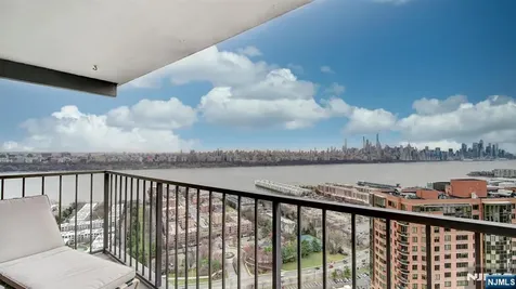 250 Gorge Road Cliffside Park NJ 07010