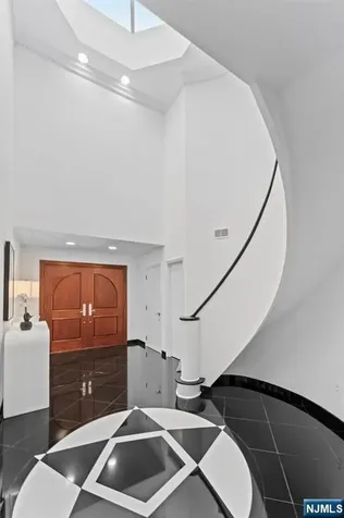 8 Stanton Road Tenafly NJ 07670