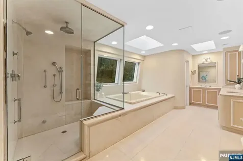 8 Stanton Road Tenafly NJ 07670