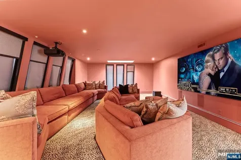 8 Stanton Road Tenafly NJ 07670