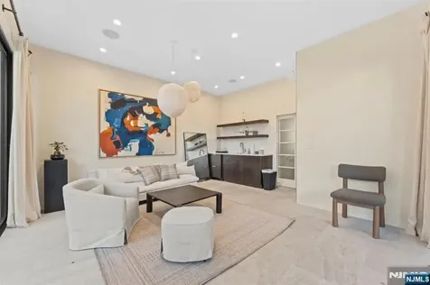 8 Stanton Road Tenafly NJ 07670