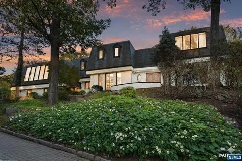 8 Stanton Road Tenafly NJ 07670