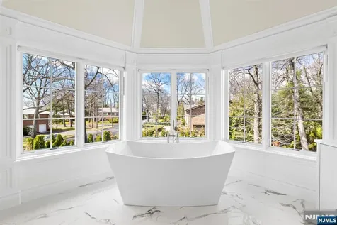 111 Demarest Avenue Englewood Cliffs NJ 07632