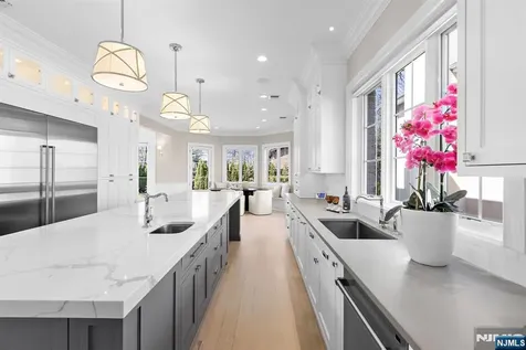 111 Demarest Avenue Englewood Cliffs NJ 07632