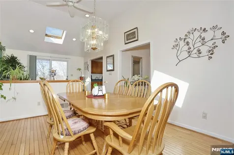 383 Congress Street New Milford NJ 07646