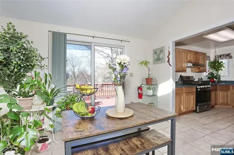 383 Congress Street New Milford NJ 07646