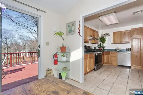 383 Congress Street New Milford NJ 07646