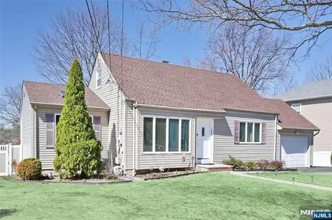 383 Congress Street New Milford NJ 07646