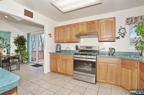 383 Congress Street New Milford NJ 07646