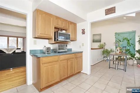 383 Congress Street New Milford NJ 07646