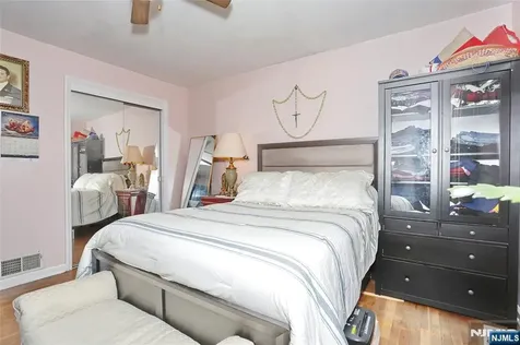 383 Congress Street New Milford NJ 07646